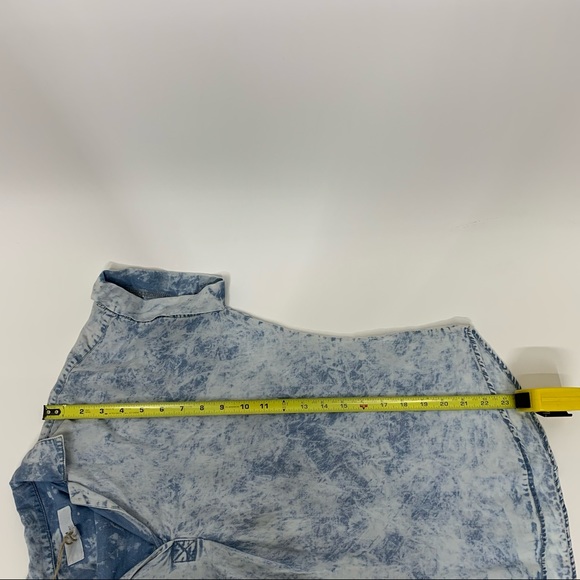 Thread & Supply Retro Acid Wash Blue Cuffed Short Sleeve V-Neck Popover Shirt - Picture 13 of 14